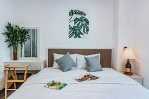 Deluxe-Doppelzimmer | Minibar, Schreibtisch, Verdunkelungsvorhänge, schallisolierte Zimmer