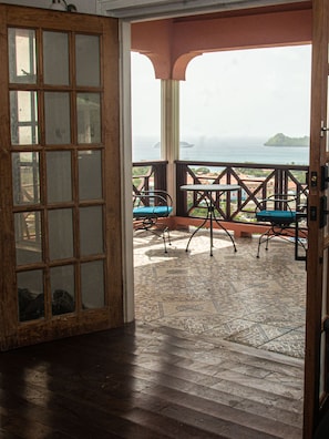 Comfort Condo | Terrace/patio - Seaview Condos (Gros Islet)