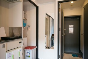 Kamar Twin Deluks | 1 kamar tidur, didekorasi berbeda-beda, dan meja kerja