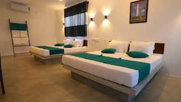 1 bedroom, iron/ironing board, rollaway beds, free WiFi