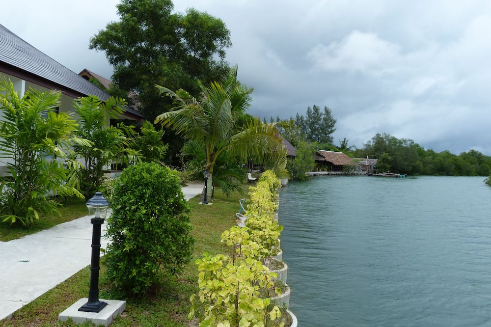 Chaiyo Resort