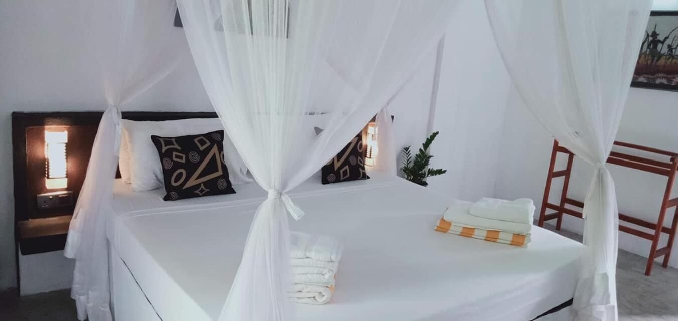 Bộ đồ giường cao cấp, chăn bông, nệm Select Comfort, phòng cách âm 