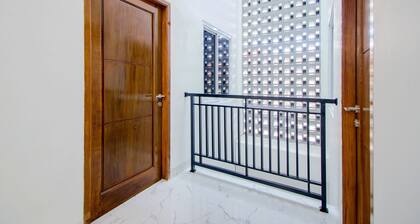 Super OYO 1319 88 Exclusive Guesthouse