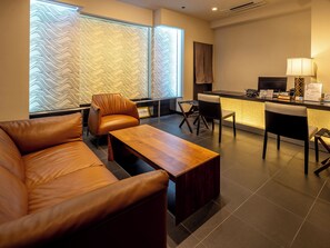 Quầy tiếp tân