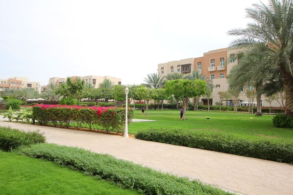 Apartment | Property grounds - Signature Holiday Home-Masakin Al Furjan (Dubai)