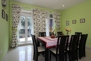 Apartment | Private kitchen | Full-sized fridge, microwave, oven, electric kettle