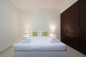 Apartment | 3 bedrooms, blackout curtains, free WiFi