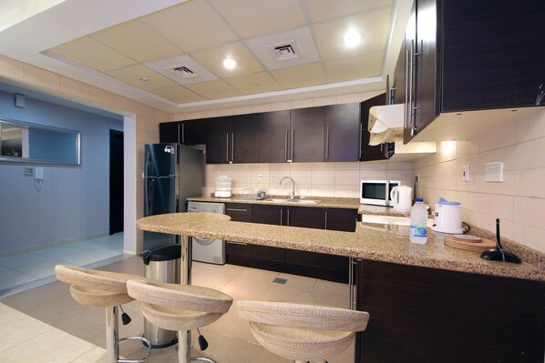 Private kitchen - Signature Holiday Home - Al Waleed JLT (Dubai)