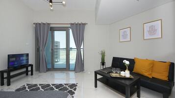 Apartment | Living area | Flat-screen TV
