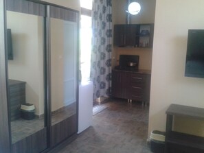 Economy Room | 1 bedroom, iron/ironing board, cribs/infant beds, rollaway beds - Maxim (Batumi)