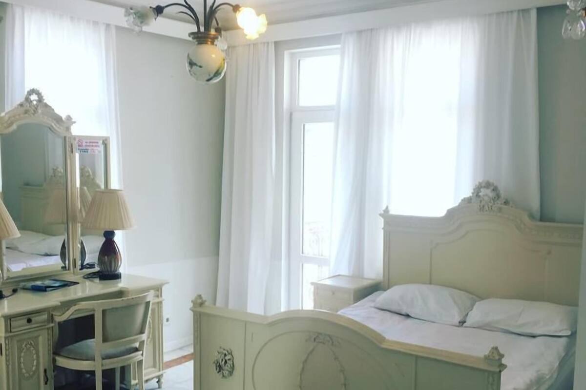 Premium bedding, down duvets, individually decorated