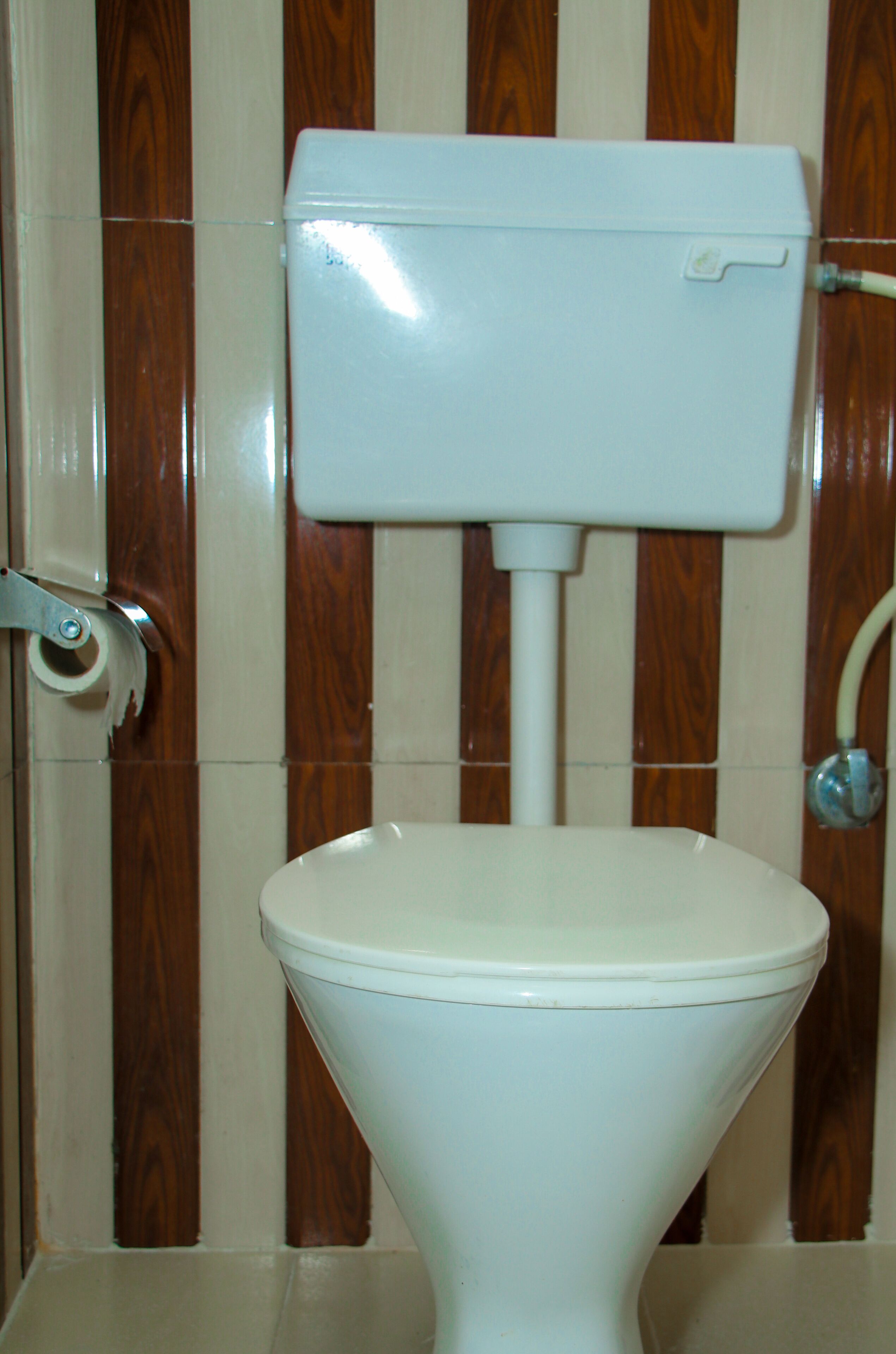 デラックス ルーム | バスルーム | シャワー、スリッパ、タオル