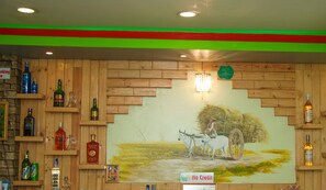 Interior entrance - Hotel Happy Home (Bharatpur)