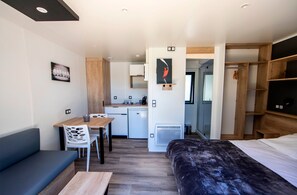 Chalet, Lake View, Lakeside