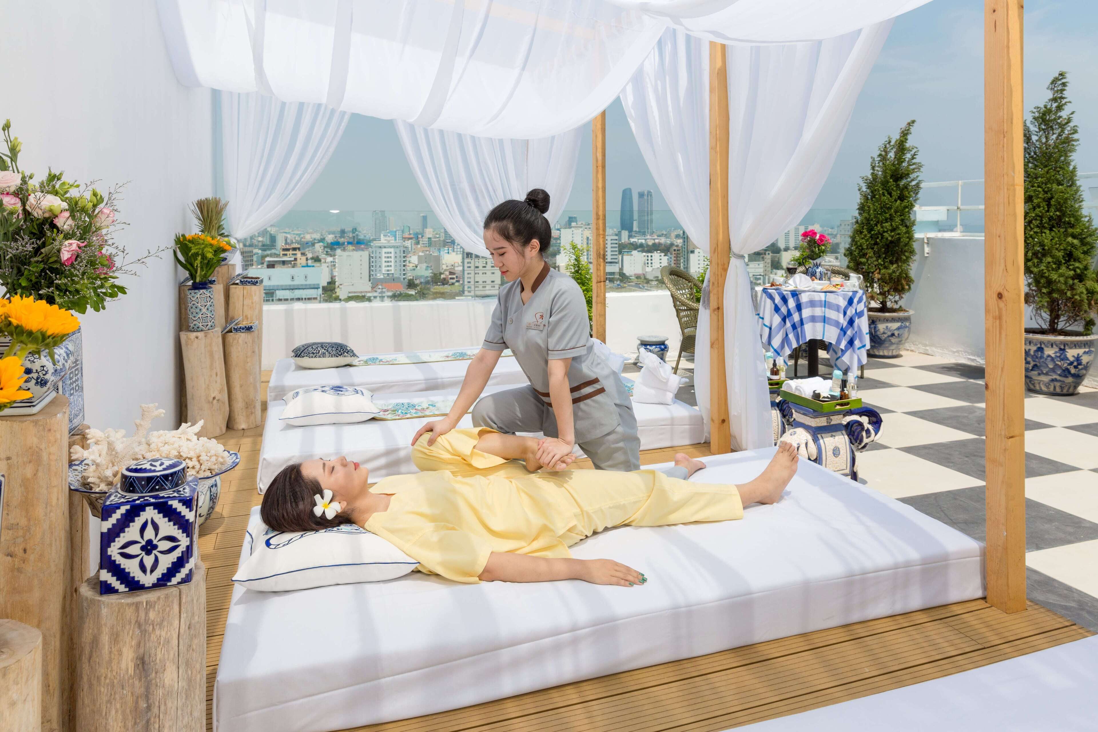 couples treatment room(s), sauna, steam room, body treatments