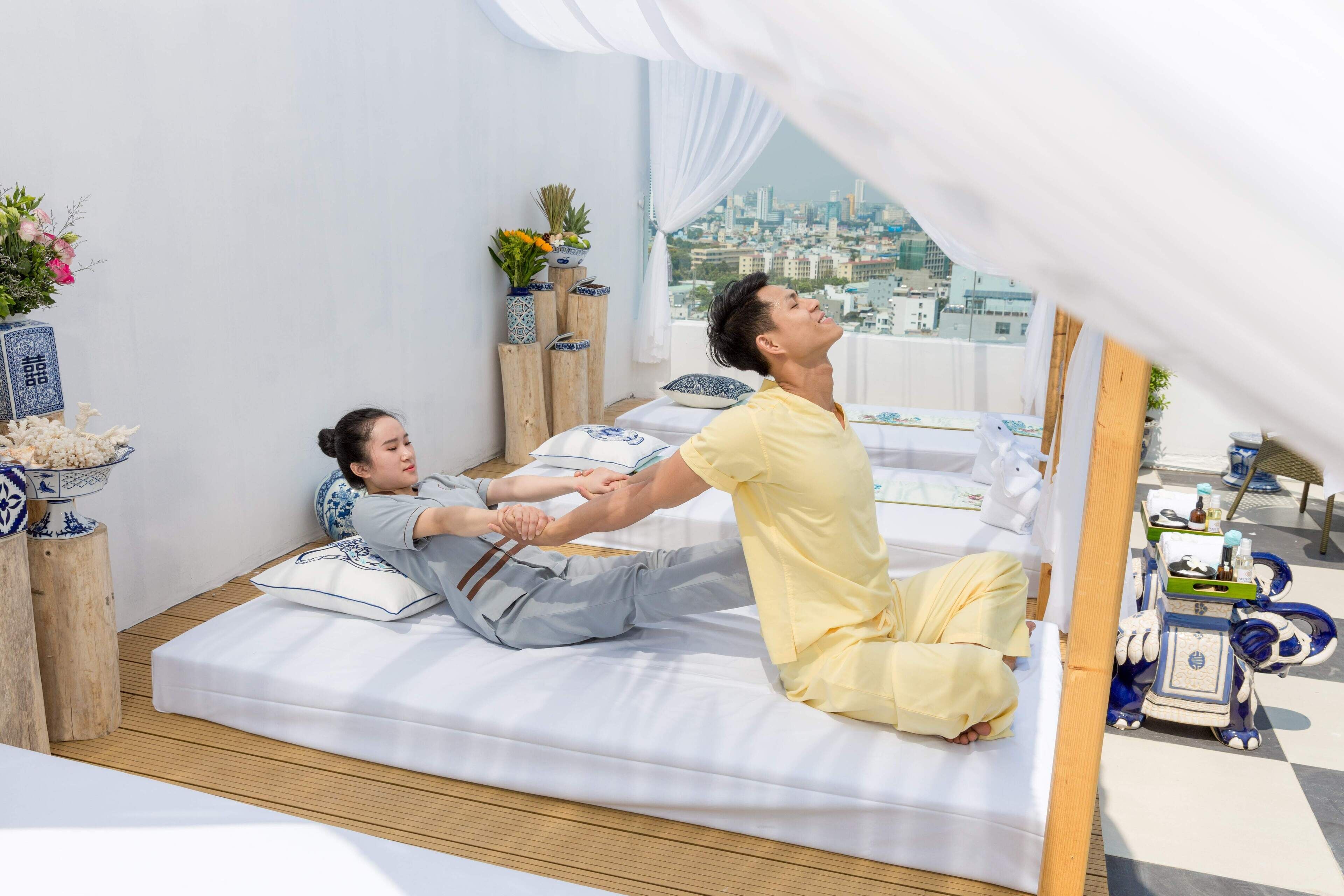 couples treatment room(s), sauna, steam room, body treatments