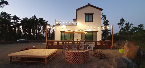 rabbit foot renthouse