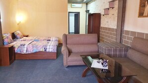 스탠다드 공용 도미토리, 남성 전용