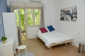 Basic-Studio (25) | Kostenloses WLAN, Bettwäsche