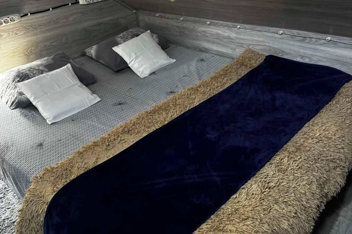 Economy Triple Room | Premium bedding, soundproofing, iron/ironing board, free WiFi