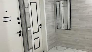 Premium bedding, soundproofing, free WiFi, bed sheets