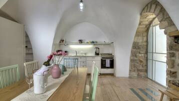 Luxury House, 2 Bedrooms | Living area