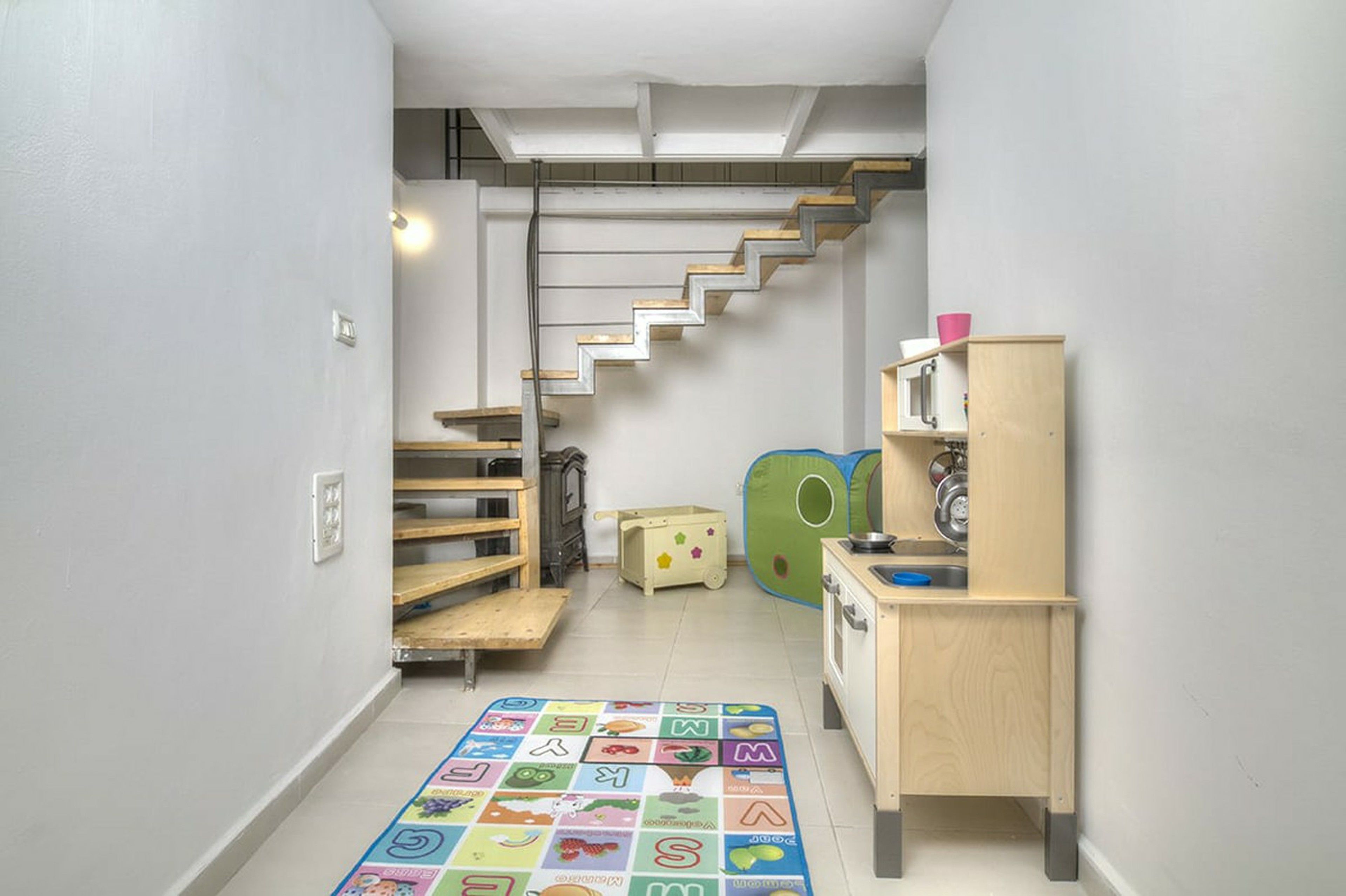 儿童活动区 - 室内