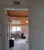 Ropa de cama de alta calidad y escritorio