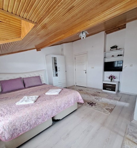 Salda Golu Celikoz Apart