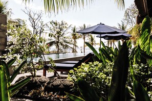 Villa with Garden View Terrace | Beach/ocean view - Meno House (Gili Meno)