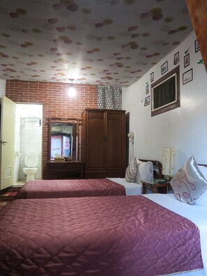 Escritorio y wifi gratis 