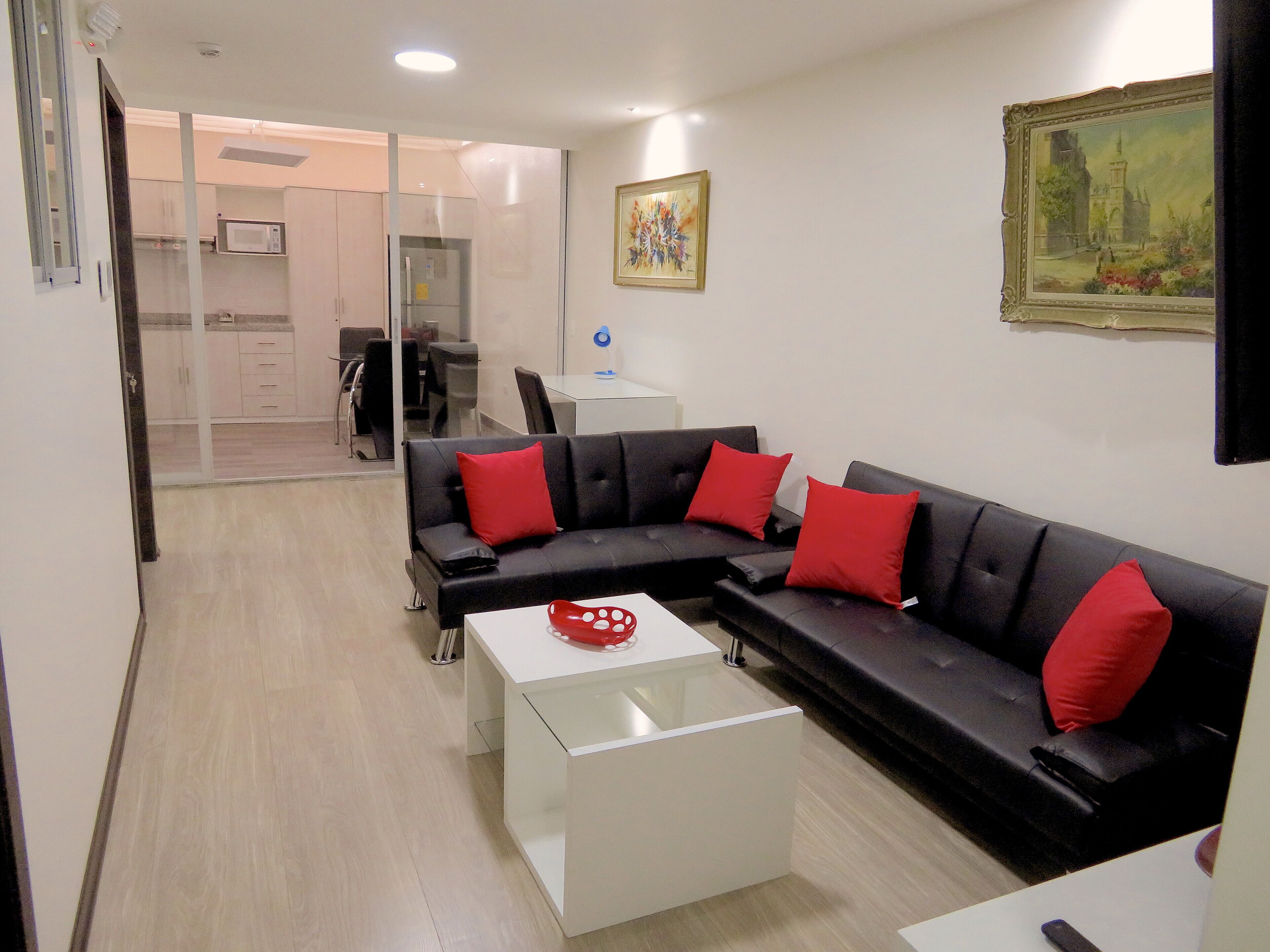 Design Apartment, 2 Bedrooms, Non Smoking, Kitchen | Living area | Plasma TV