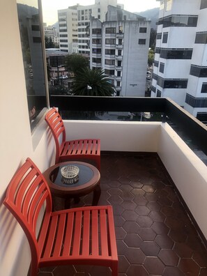 Standard Apartment, 2 Bedrooms | Balcony view - Suite and Apartment Well Located In Quito (Quito)