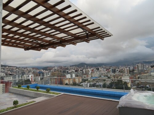 Suite and Apartment Well Located In Quito