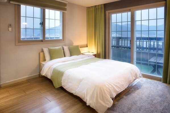 House (Jea Bee Ggot)