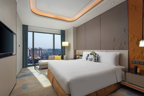 Suite, 1 Bedroom | Premium bedding, minibar, in-room safe, desk - voco Shanghai Hongqiao Hub by IHG (Shanghai)