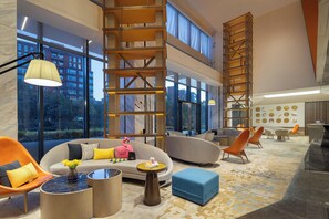 Lobby sitting area - voco Shanghai Hongqiao Hub by IHG (Shanghai)