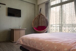 Superior Double Room | Desk, free WiFi, bed sheets - An Ping 153 (Tainan)