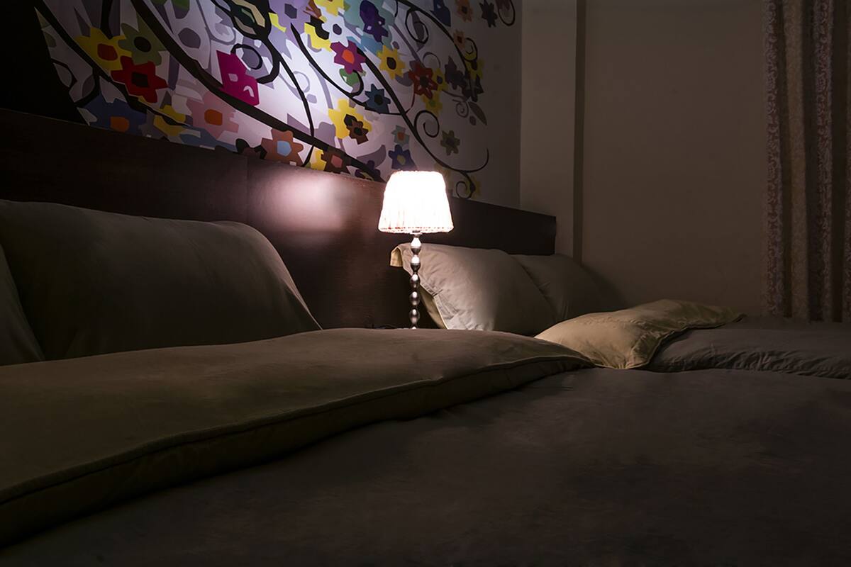Quarto quádruplo luxo | Escrivaninha, Wi-Fi de cortesia, roupa de cama
