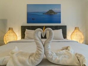 7 bedrooms, free WiFi, bed sheets - Private 7 Bedroom near Seminyak (Seminyak)