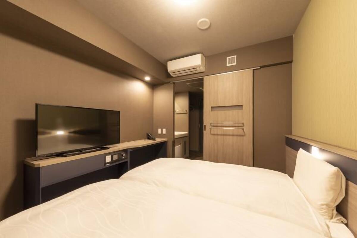 In-room safe, desk, laptop workspace, blackout drapes