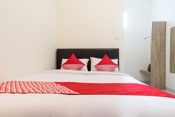 Chambre Standard double | Bureau, accès au Wi-Fi (inclus), literie fournie