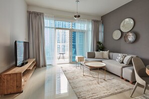 Appartement, 2 chambres, vue marina | Coin séjour | TV connectée, Netflix, services de streaming