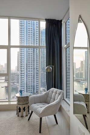 Apartment, 2 Bedrooms, Marina View | 2 bedrooms, in-room safe, iron/ironing board, free WiFi