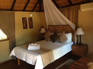 Luxury Double Room - Phokoje Bush Lodge (Selebi-Phikwe)