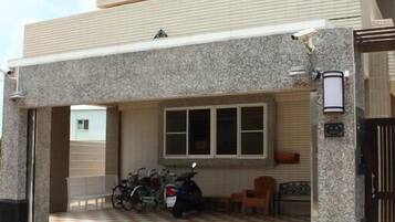 Overnatningsstedets facade