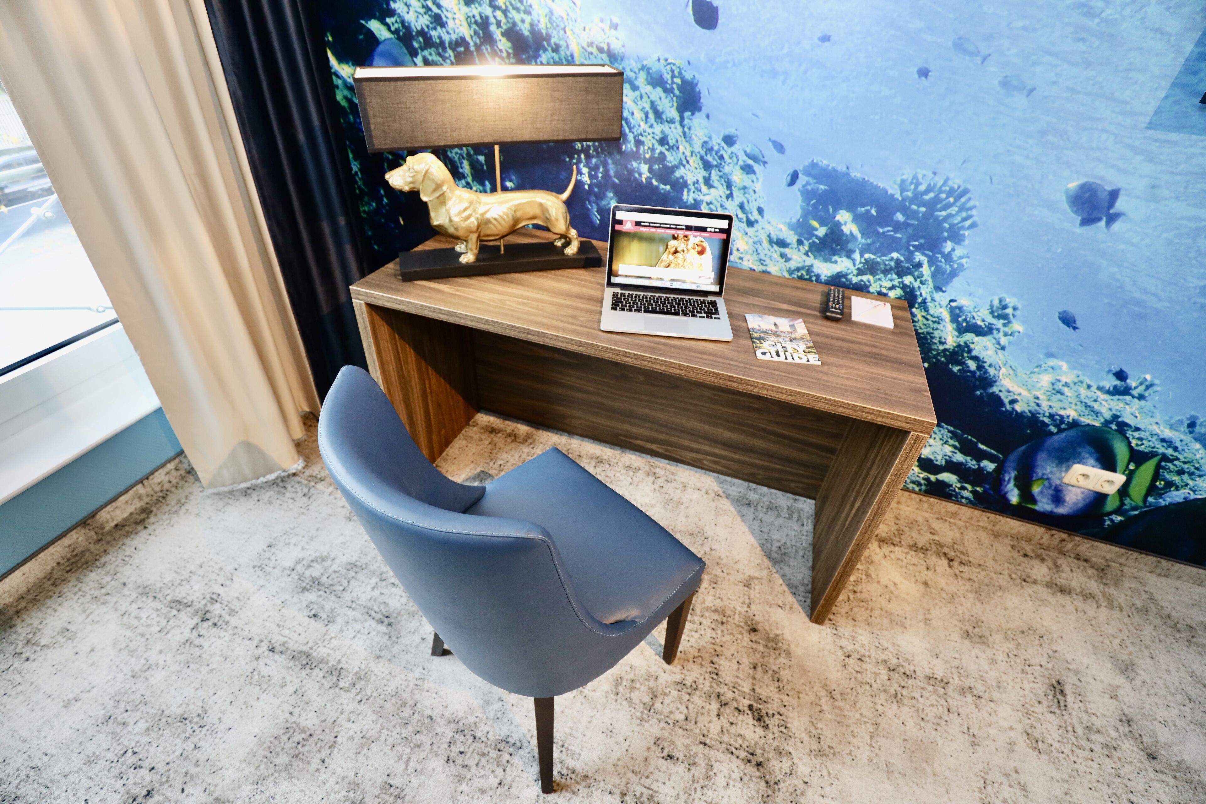 43-inch flat-screen tv with cable channels, tv