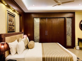 Imperial Suite | In-room safe, individually decorated, individually furnished