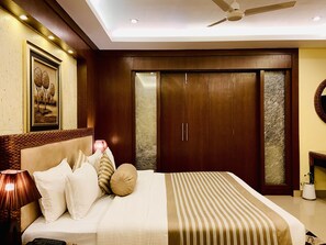 Studiosvit | Värdeförvaringsskåp på rummet, individuell inredning och unika möbler