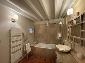 Maison Confort, salle de bain attenante (Edmond) | Salle de bain